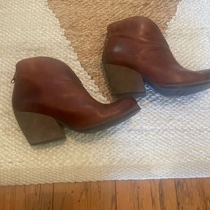 Kork Ease booties 8.5